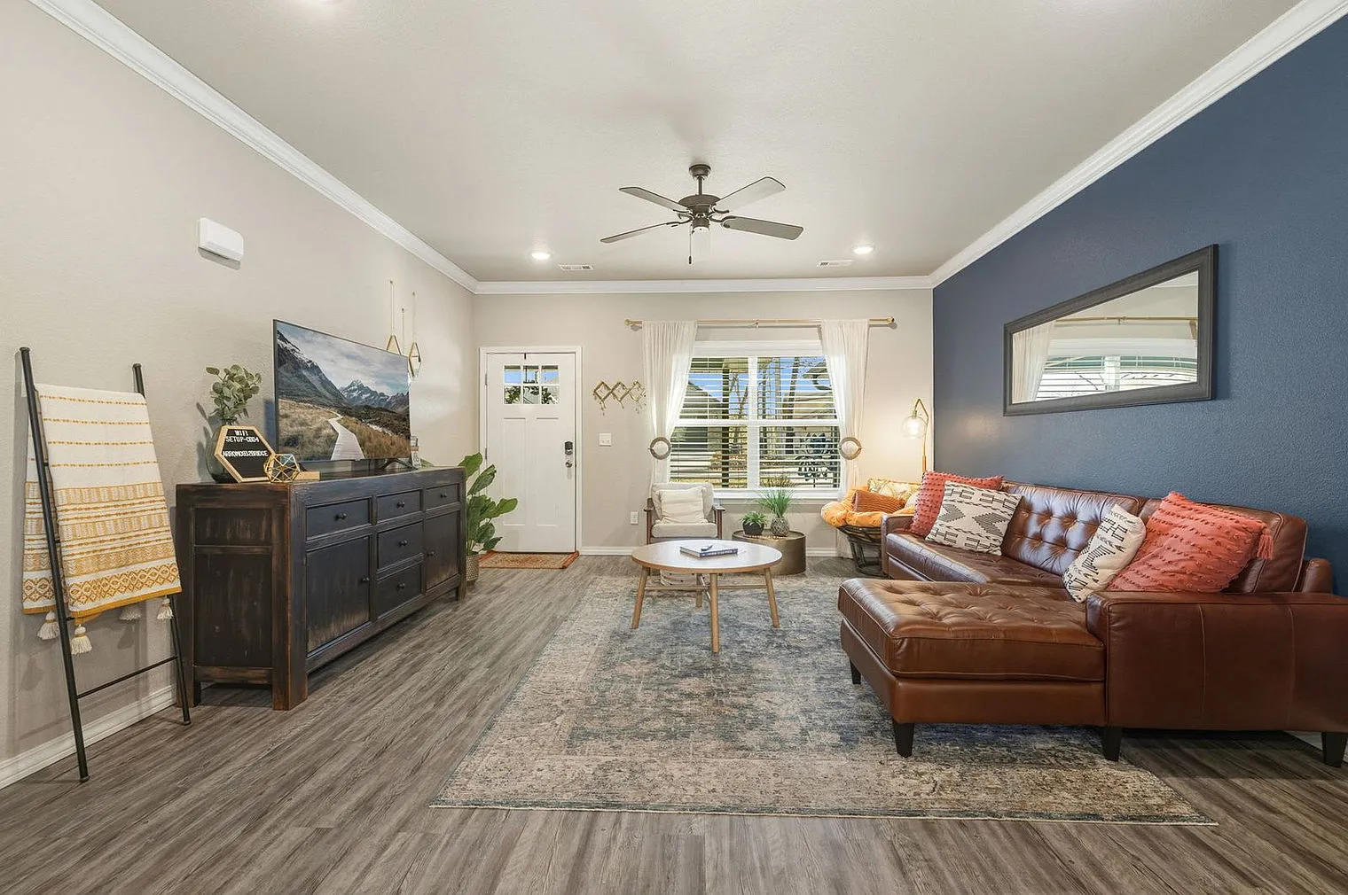 3 bed, 2.0 bath, 1625 sqft, $3,013 — Photo 1