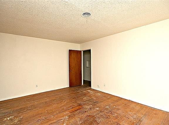2nd image of 10314 Goodyear Dr