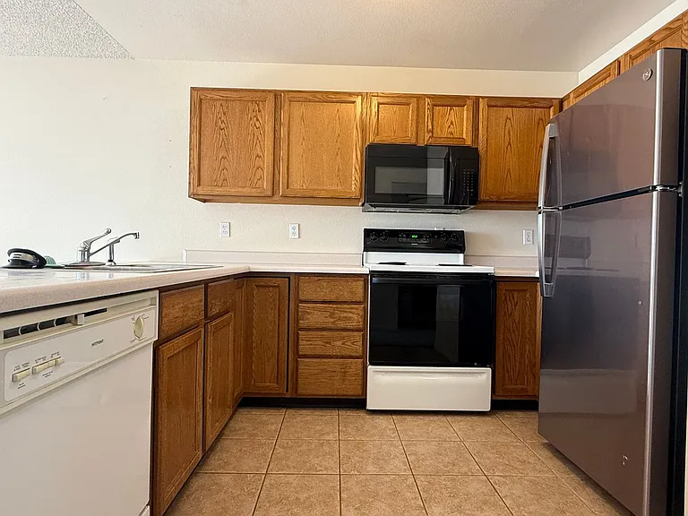 5307 Imperial Ct — Photo 5