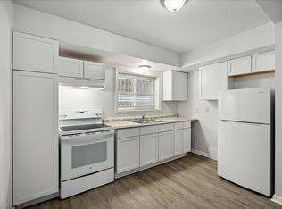 Walnut Flatz, Lansing, MI 48906