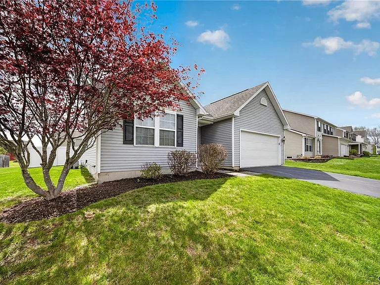 5472 Alfreton Dr — Photo 2