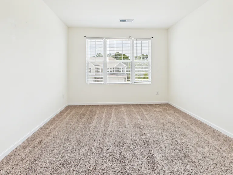 2794 Yeager Dr — Photo 17