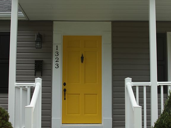 2nd image of 1323 Saint Cloud Ave
