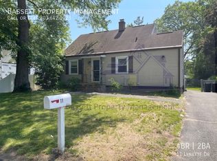 11 Lynette Dr, North Haven, CT 06473