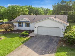 531 Bounty Dr NE, Poplar Grove, IL 61065