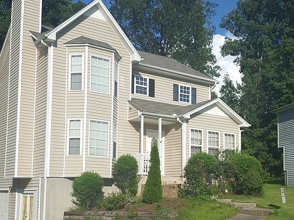 2nd image of 1736 Graywood Dr SE