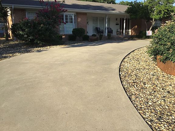 2nd image of 2766 Dena Dr