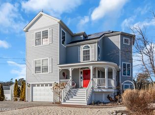 35 Hornblower Dr, Waretown, NJ 08758