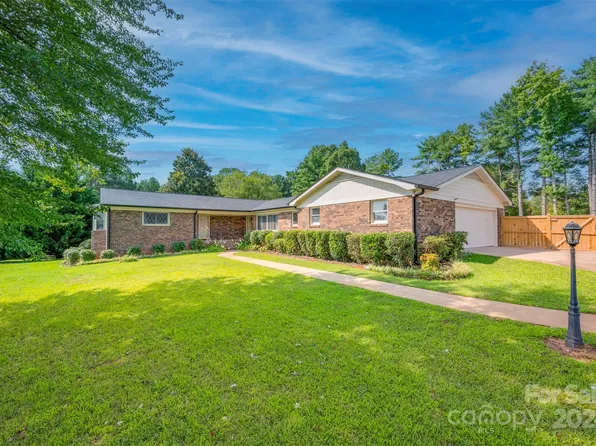 147 Tara Pl, Forest City, NC 28043