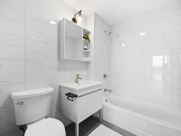 163-07 72nd Avenue image 13 of 22