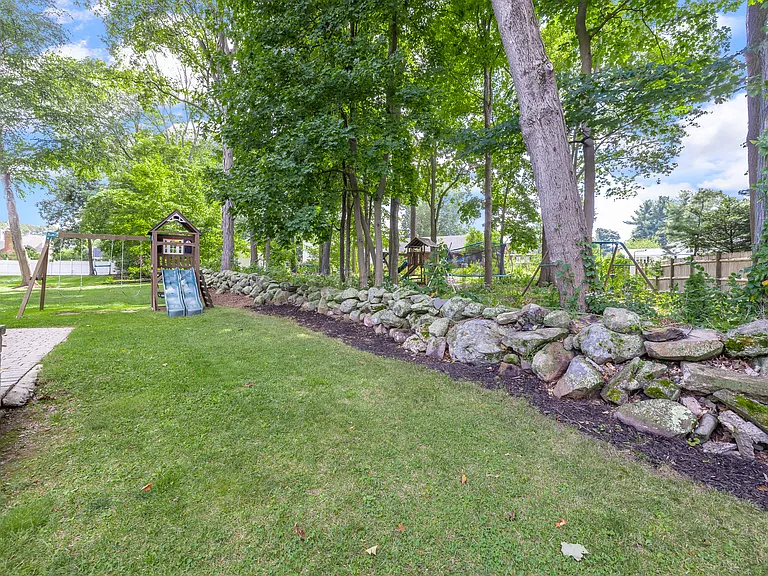 37 Sassamon Ave — Photo 23