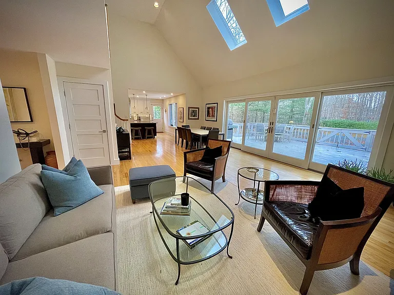 27 E Woods Path — Photo 11