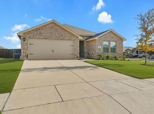 600 Chuck Wagon Dr, Royse City, TX 75189