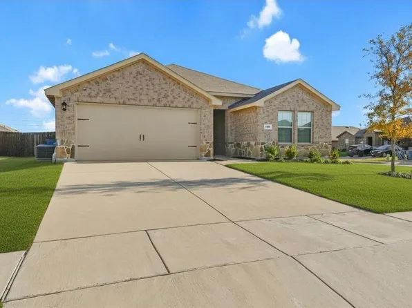 600 Chuck Wagon Dr, Royse City, TX 75189