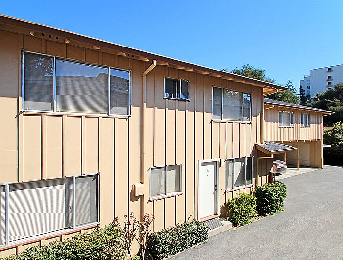 1st image of 542 Forest Ave APT B