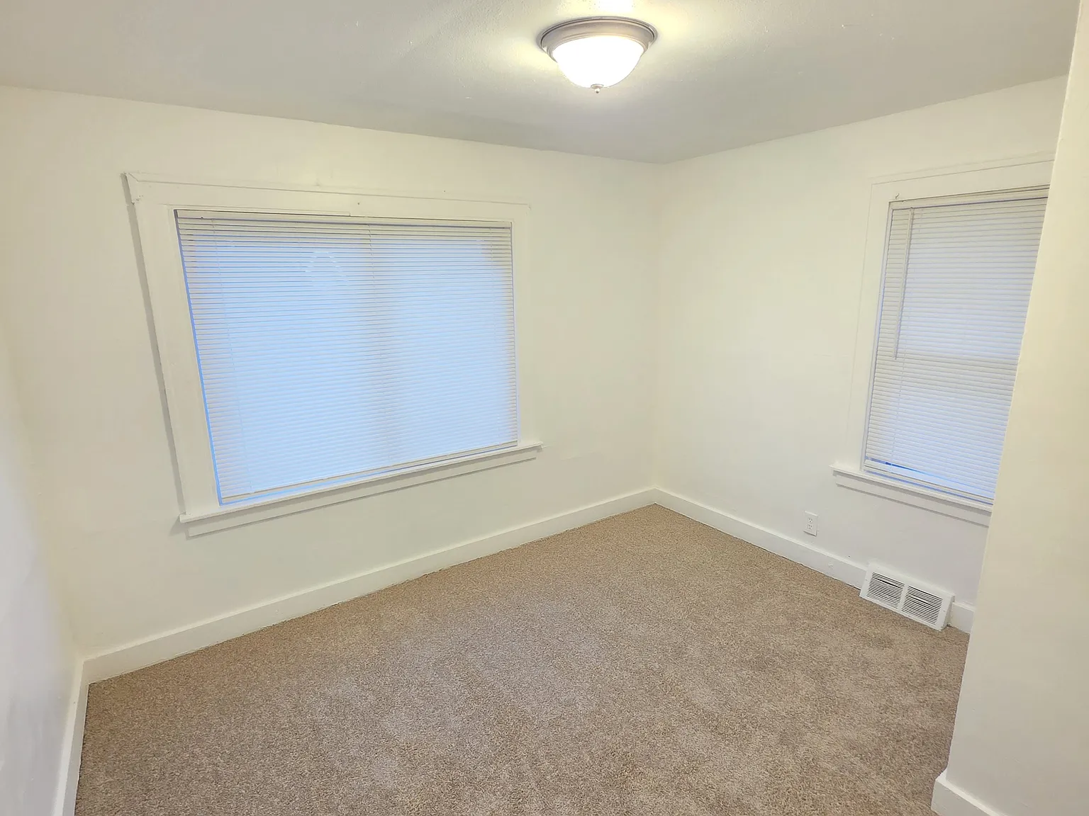 3 bed, 1292 sqft, $1,400 — Photo 4