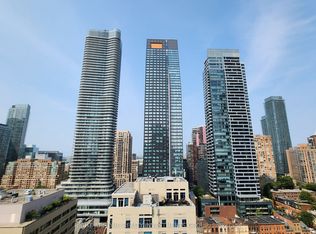 22 Wellesley St E #2004, Toronto, ON M4Y 1G3