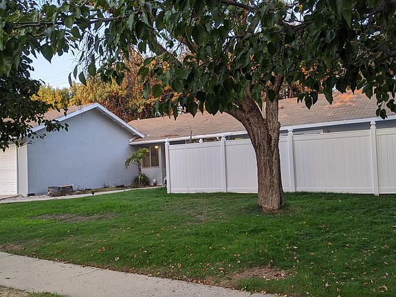 3rd image of 2170 Ruskin Ave