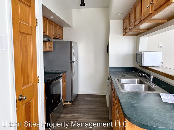 3rd image of 1777 Sycamore St APT 6