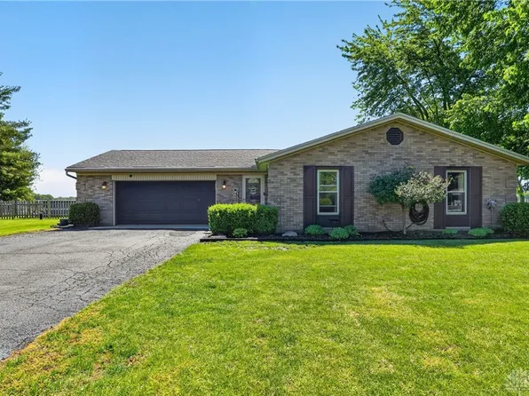 2115 Meadow Ln, Arcanum, OH 45304