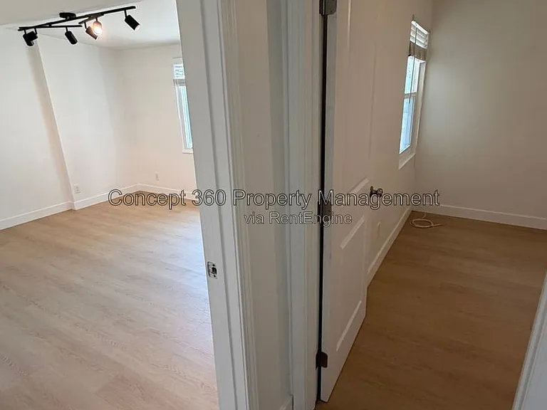 1214 E Cartagena St — Photo 27