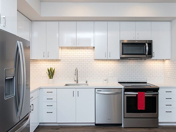 2nd image of 471 26th St #10662065