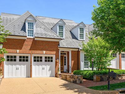 950 Marsh Ln, Charlottesville, VA, 22903