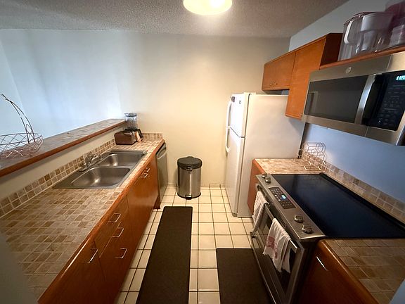 5th image of 60 N Beretania St APT 3108