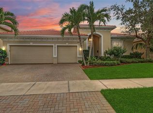 8880 Paseo De Valencia St, Fort Myers, FL 33908