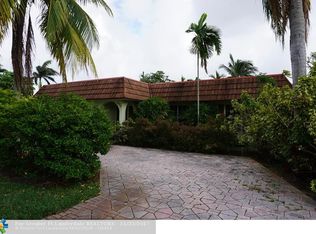 640 NW 25th St, Wilton Manors, FL 33311