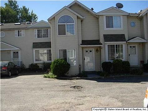 1st image of 22 Union Ct