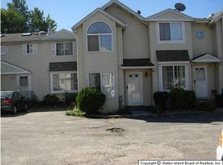 22 Union Ct, Staten Island, NY 10303