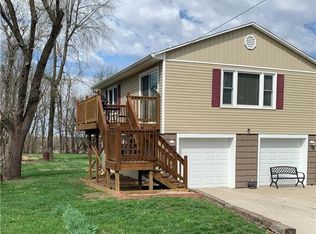 926 S 38th St, Saint Joseph, MO 64507