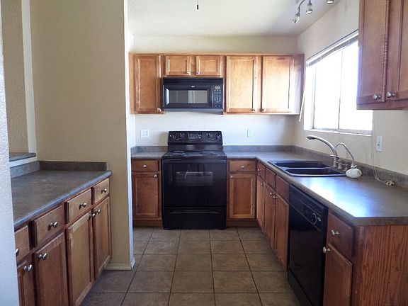 4th image of 8852 W Meadow Dr