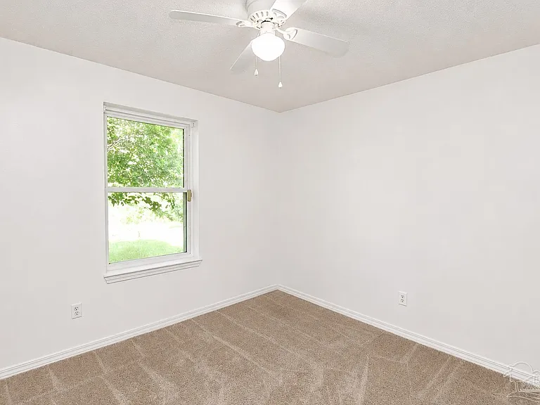 10609 Creek Ridge Dr — Photo 12