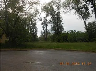 688 E 144th Pl photo 1