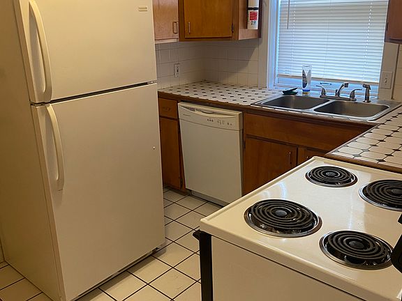 5th image of 801 N 25th St #210