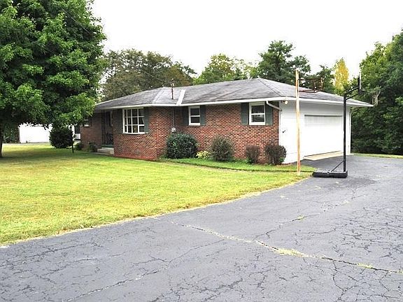 2nd image of 1559 Rainbow Dr NE