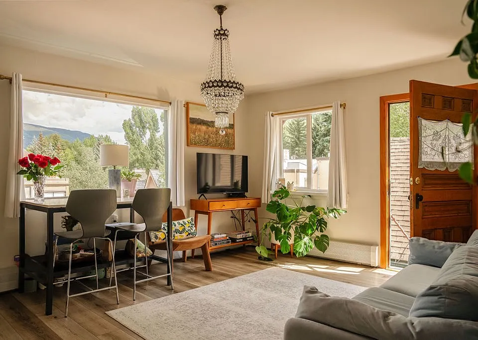 333 W Main St #2