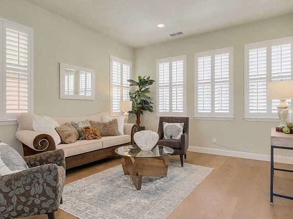 4th image of 1922 Worthington Cir