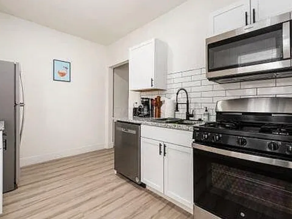 82-84 Chittenden Ave #84C