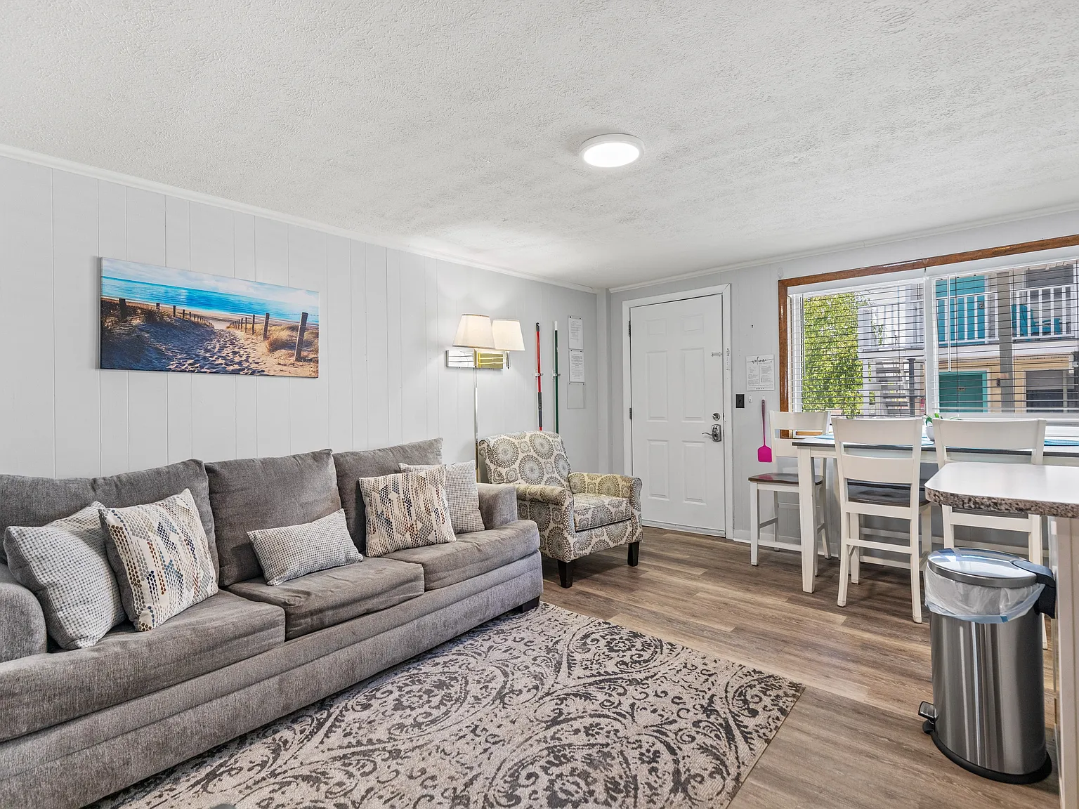 70 E Grand Ave — Photo 4