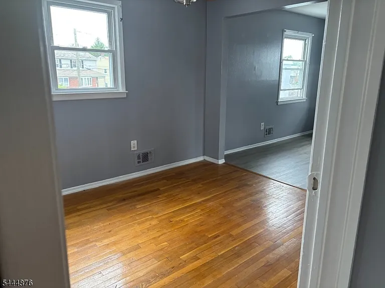 153 Martha Ave #2 — Photo 7