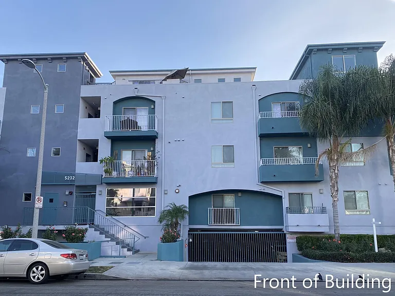 5232 Satsuma Ave #302 — Photo 1