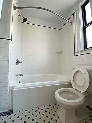 Rented by Bond New York | media 12