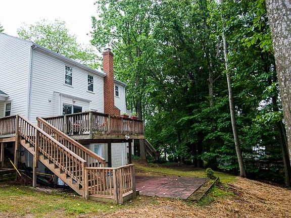 Rear exterior, deck & pat