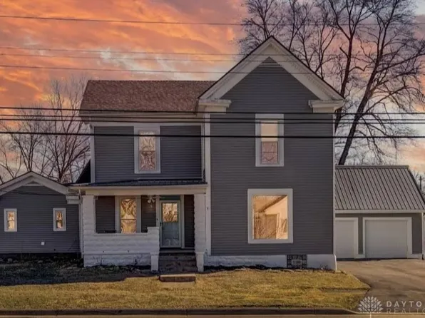143 W Fancy St, Blanchester, OH 45107