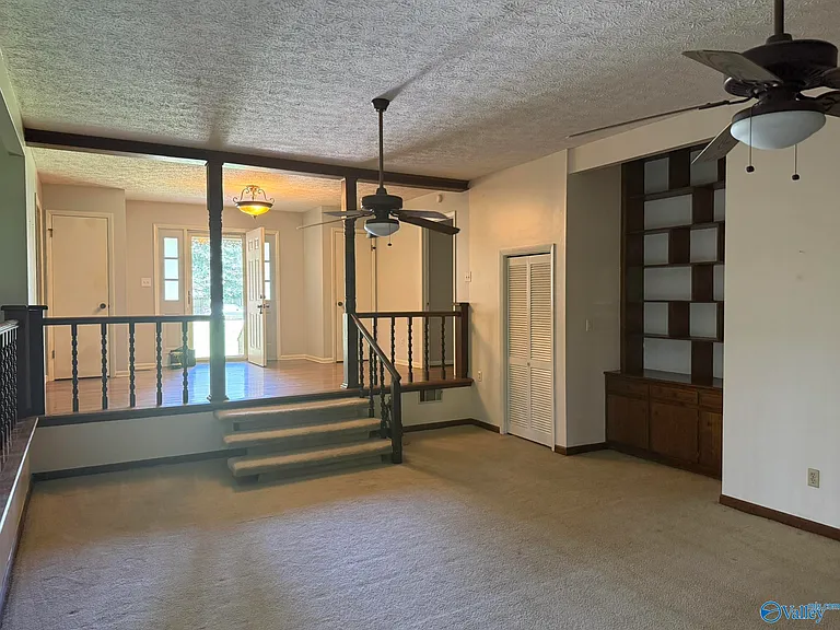 304 Poplar St — Photo 2