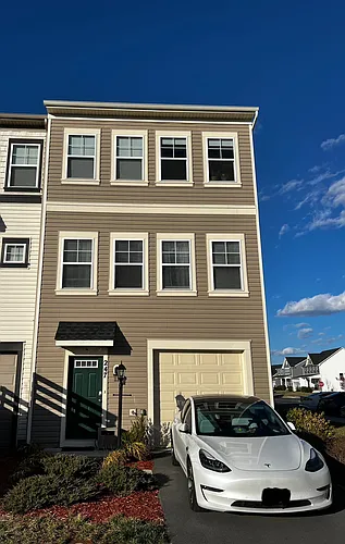 247 Crofton Ct #1 Photo 1