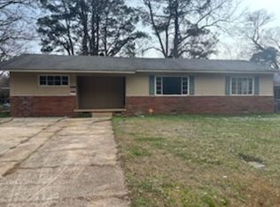 335 Cummins St, Jackson, MS 39204